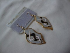 VINTAGE SAMUEL HUANG SIGNED CLOISONNE RETRO ABSTRACT BLACK WHITE & GRAY EARRINGS
