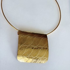 D’Anna Brutalist Statement Pendant Joan Rivers Torque Choker Necklace Gold Tone
