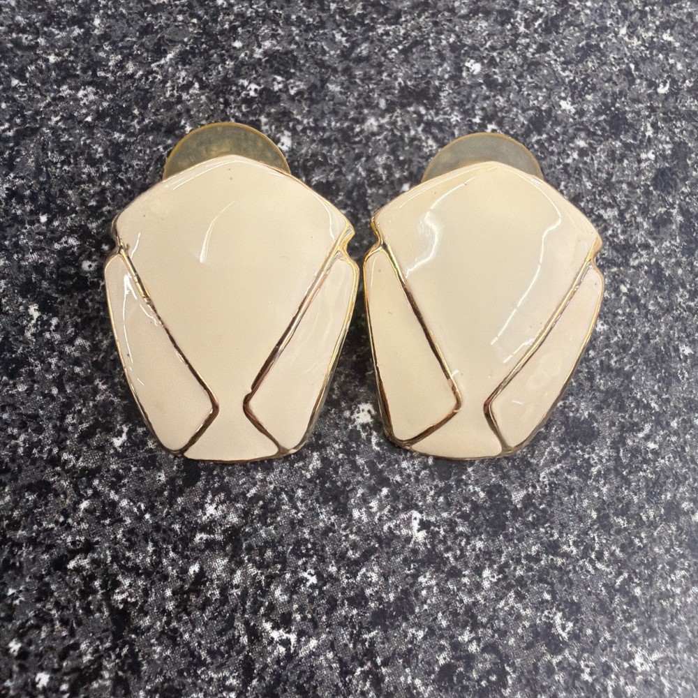 Vintage Creme Enamel Post Earrings Goldtone Pierced Ears With Backs