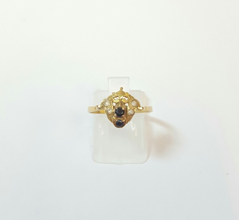 VINTAGE ONYX AND CUBIC ZIRCONIA 18K YELLOW GOLD RING SIZE 7