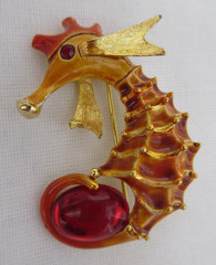 Vintage Gold Tone Lind Gal LG Enamel & Faux Red Cabochon Stone Seahorse Brooch