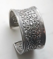 Vtg Armenian Artisan Hand Carved Silver Pierced Floral Cuff Bracelet Openwork XL