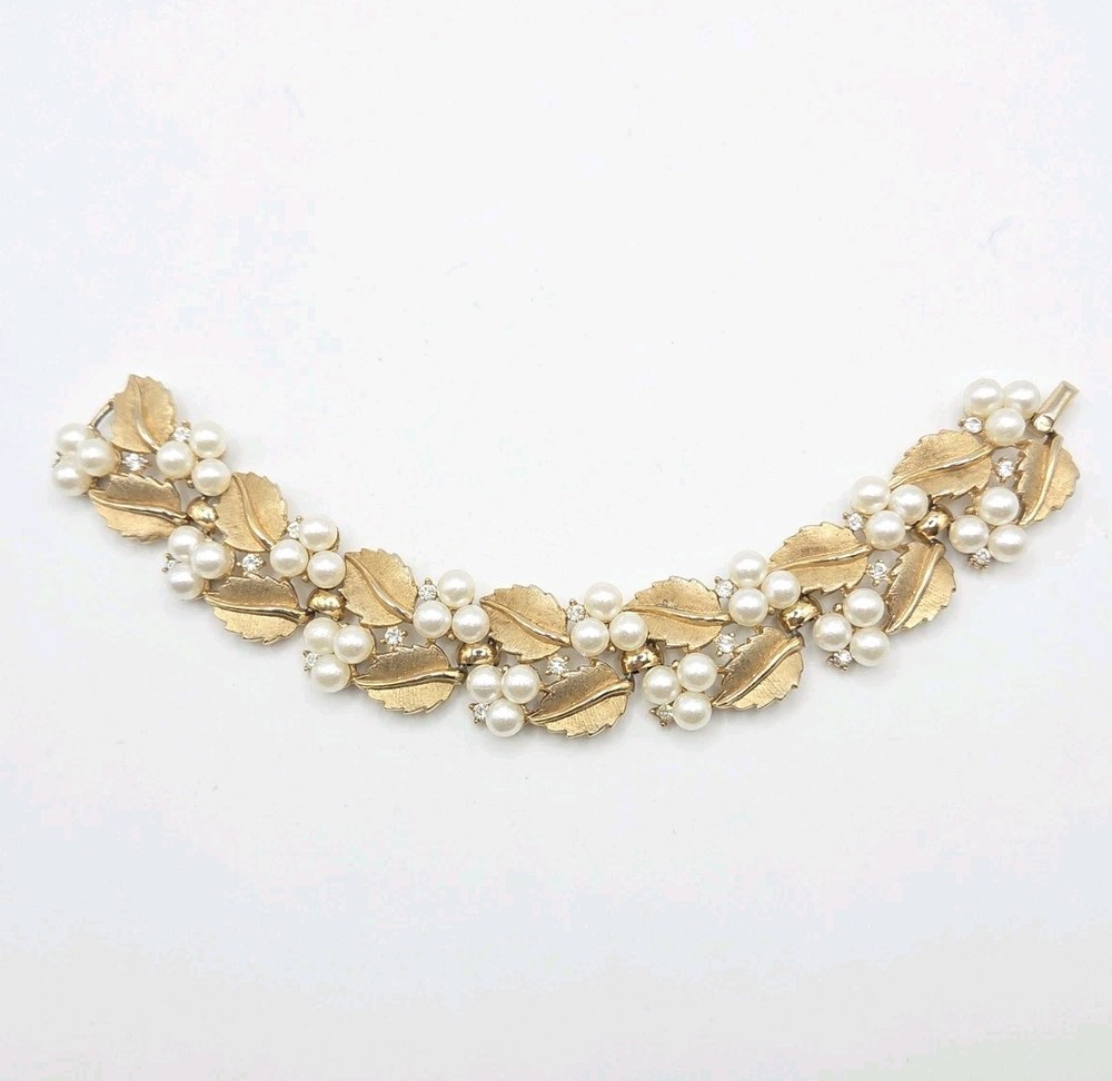 Crown Trifari Goldtone And Faux Pearl Leaf Bracelet 6.5 In