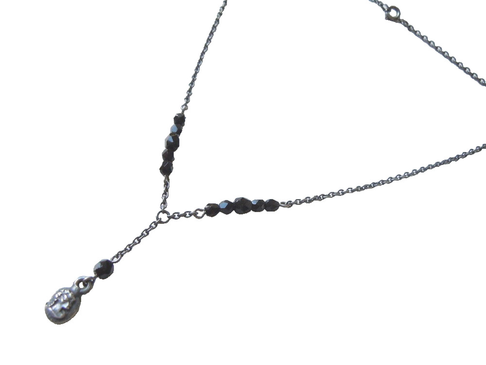 Necklace Pendant Women’S Head Motif Beads Black Faceted 5.4 G/39 Cm
