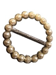 Vintage 1.5 Inches Round Faux Pearl Metal Base Pin Brooch C-clasp