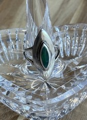 925 Sterling Silver Vintage Ring Marquise Shape Green Stone Sz 5.5