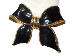 LARGE BLACK ENAMEL GOLD ROPED BEADED METAL BORDER SOPHISTICATED BROOCH PIN