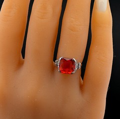 Antique 2.0 Ct Fire Opal Diamond 18 KT Gold