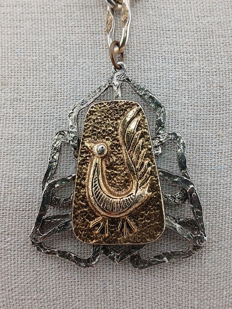RARE SIGNED ART TWO TONE Brutalist hammered bird design pendant necklace