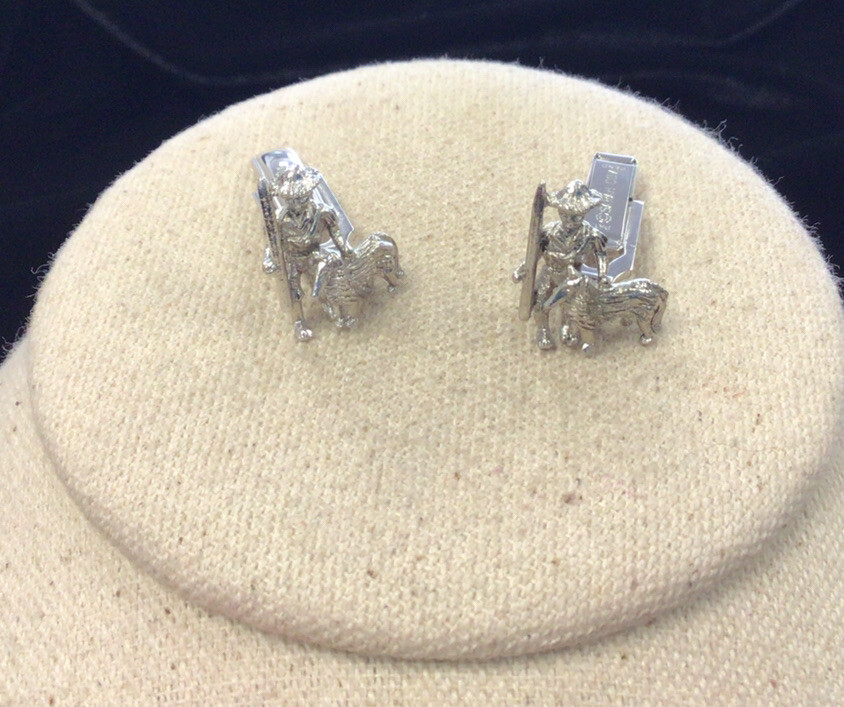 Vintage Sarah Coventry Mens Costume Hunting Man With Dog Cuff Links II836