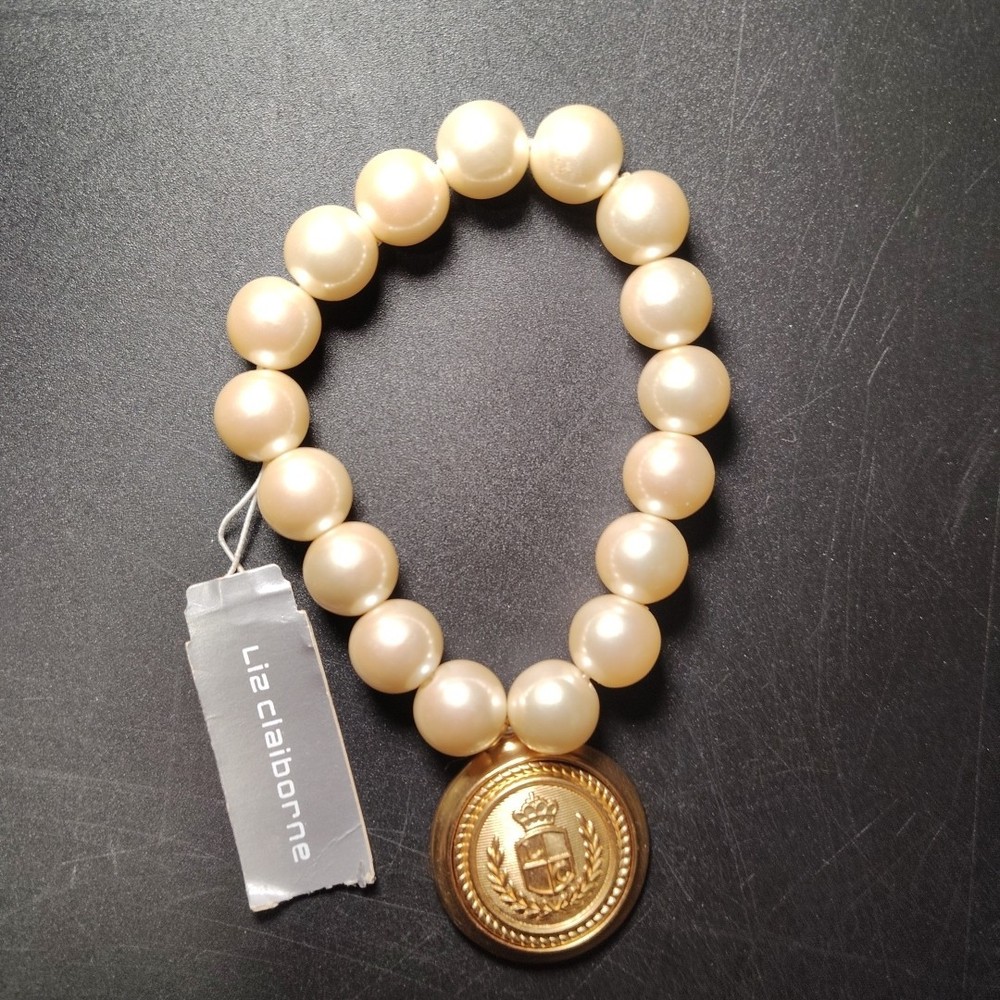 NWT VTG Liz Claiborne Beaded Ivory Pearl Medallion Stretch Bracelet Made in USA