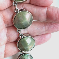 Vintage Style Georgian Collet Necklace 17″ Olive Green Iridescent Anna Wintour