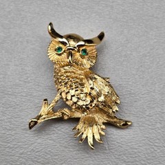 Monet Owl Brooch Pin Pair Gold Tone Green Eyes Vintage Matching Set