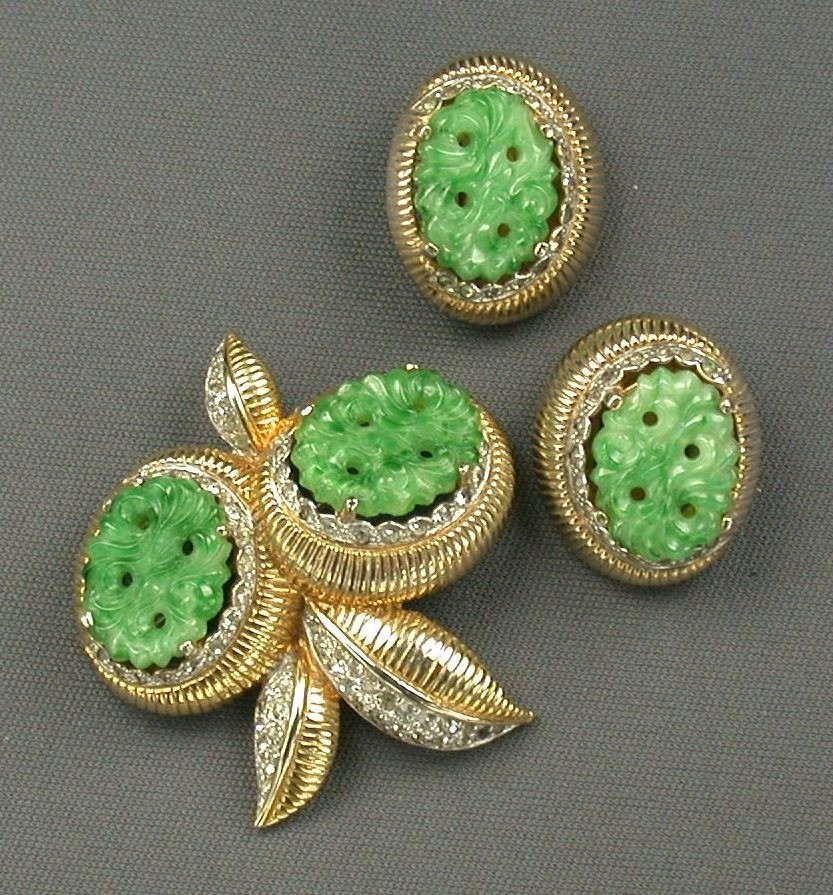 Jomaz Carved Peking Glass Rhinestone Brooch Earrings Set Green