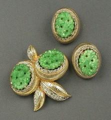 Jomaz Carved Peking Glass Rhinestone Brooch Earrings Set Green