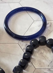 VINTAGE-RETRO Fabulous 3 Piece Navy Beaded Necklace / Bracelet Set mixed brands