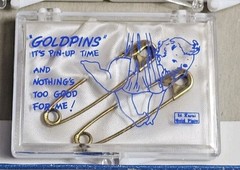 Vtg Goldpins 24K GOLD Plated Baby Bunting Pins 2 Pins Plastic Satin Lined Box