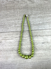 Vintage Unbranded Lot Of 2 Faux Pearl/Bead Necklaces 1 Green 1 Black