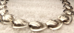 ANTIQUE 1900s VICTORIAN STERLING SILVER STIPPLED EUROPEAN CHOKER NECKLACE 16″