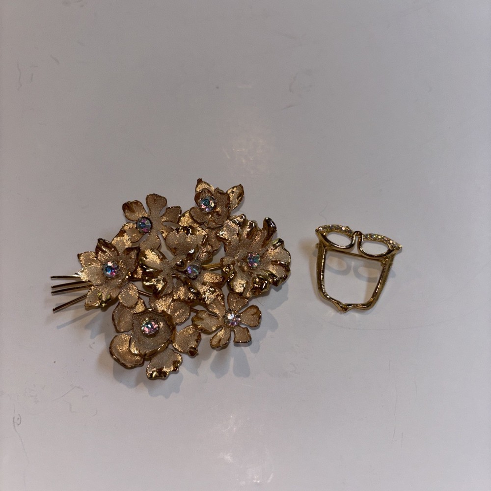 Vintage Gold Tone Rhinestone Eyeglasses Scarf Clip Ring Novelty Glasses Brooch⁠