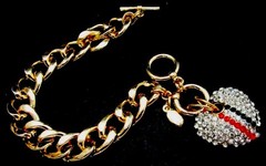 JOAN RIVERS SWARVOSKI CRYSTAL PATRIOTIC HEART GOLD TONE TOGGLE BRACELET NIB