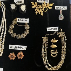 80 Vintage lot jewelry unbranded wearable Trifari Monet Coro Avon Italy Marvella
