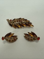 Vintage Rhinestone Prong Set Floral Goldtone Brooch Pin Plus Earrings
