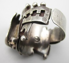UNUSUAL MEXICAN STERLING SILVER MESOAMERICAN POISON COMPARTMENT RING SZ 6.5