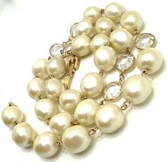 Vintage 80s GIVENCHY Bijoux Faux Baroque Pearl Clear Crystal Bezel Necklace 24″