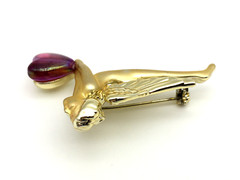 CAJC Vintage GoldTone Metal Winged Cherub HoldIng Amethyst Color Glass Heart Pin