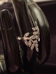 Vintage Estate 925 (Nickel Free) Ring Size 5.75 Leaf Branch Design Diamond Chips