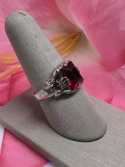 UNCAS Vintage Sterling Silver Ring w/Red Ruby Colored Stone Size 9.75