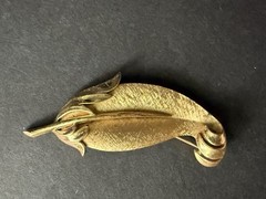 TRIFARI Vintage Brushed Gold Tone Leaf Brooch Pin Art To Wear Cocktail Career