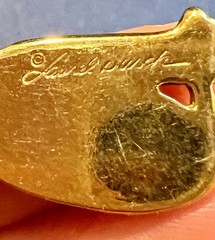 Vintage Signed Laurel Burch Sitting Cat Gold Tone Pierced Earrings 7/8 Inch