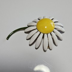 Vintage Original By Robert Yellow White And Green Daisy Metal Brooch