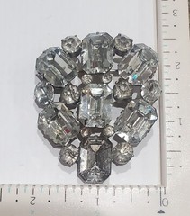 Vintage 1940s Brooch with Clear Reinestones