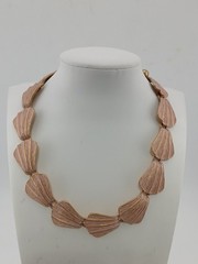 Mid-century gold tone pink/peach clamshell enamel panels design chocker necklace