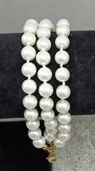 Premier Designs Faux Pearl Bracelet 3 Strand Classic Gold Tone Clasp 1990’s Vtg