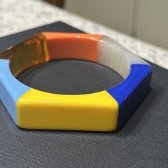 Vintage 2.5” Diameter Multicolor Retro Lucite Hexagon Bangle Bracelet