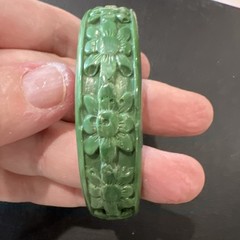 Green Lucite Plastic Bracelet Carved Flowers 2.5 In Diameter