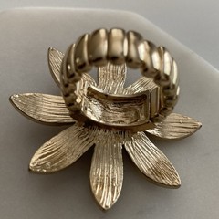 Vintage Red Rhinestone Flower Ring Gold Tone Stretchable 8