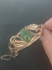 SORRENTO VERMIEL Sterling Silver green Jade filigree leaf motifs hinged bracelet