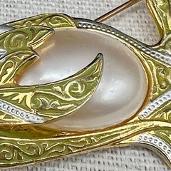Vintage Spain Swan Brooch Gold Tone Scroll Faux Pearl Pin Spanish Jewelry 2 Inch