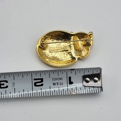 Lovely Sleeping Kitty Cat kitten brooch pin Liz Claiborne Elegant minimalist