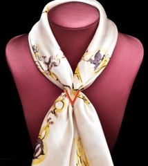 Sallys Quality 100% Brass & Enamel Scarf Ring Chain Buckles Brooch For Scarves