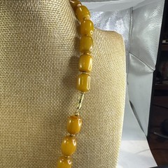 Vintage Barrel Shaped Butterscotch Bakelite Beaded Necklace 24” barrel clasp
