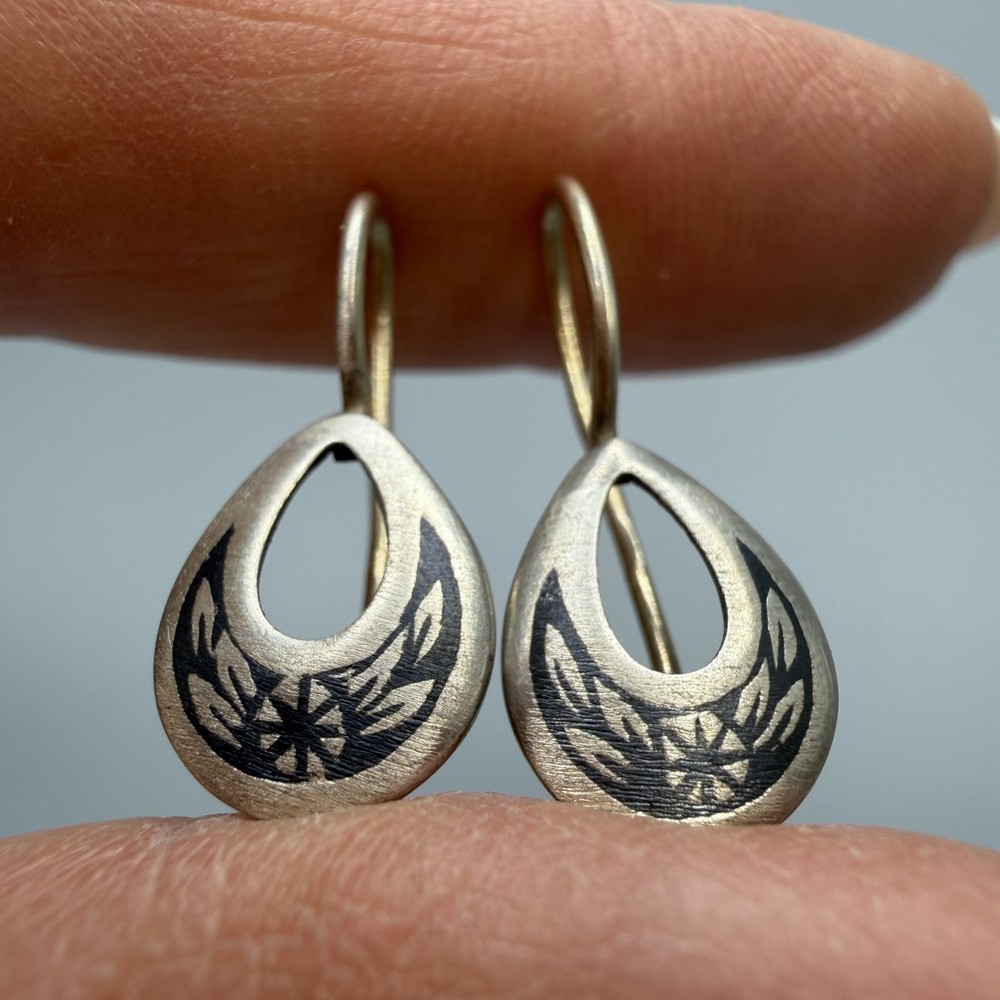 Vintage Soviet 875 Silver Niello Drop Earrings Severnaya Chern Floral Signed