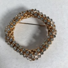 VTG Gold Tone Clear Rhinestones Round Wreath Shape Brooch Pin Estate 2 1/4 Inch