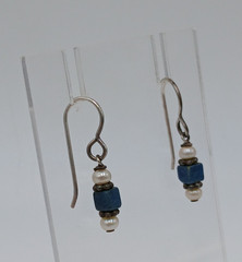 VTG Beaded Dangle Earrings 1in Drop Blue Stone Seed Pearl Silver Tone Estate