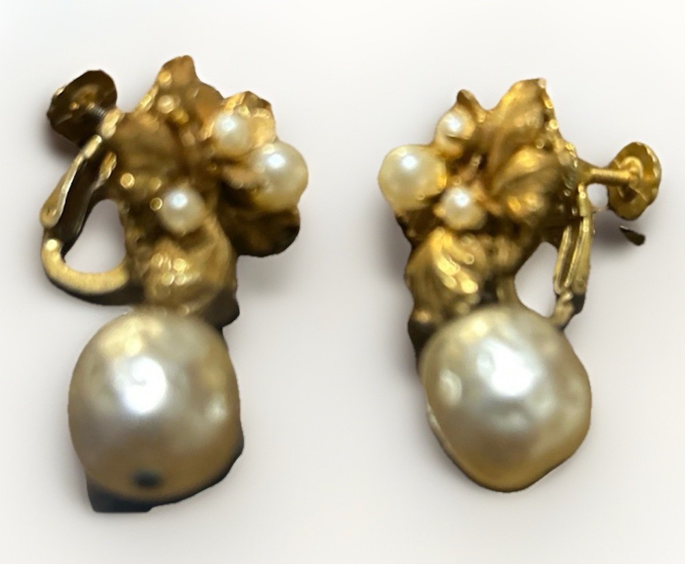 Miriam Haskell Pearl Drop Earring Baroque Screw-Back Vintage